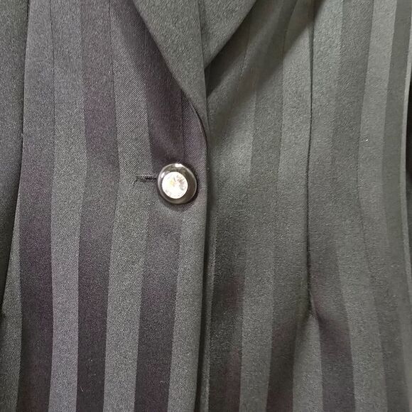 Women's Black Striped Blazer - Picture 3 of 8